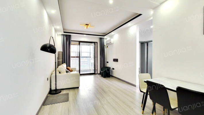 中建锦绣天地一期二手房实景图