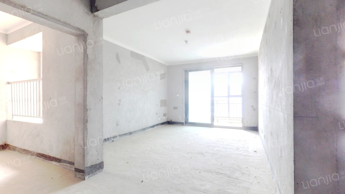 南航祥云和苑西院二手房实景图