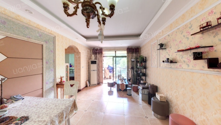 凤凰湾驭城二手房实景图