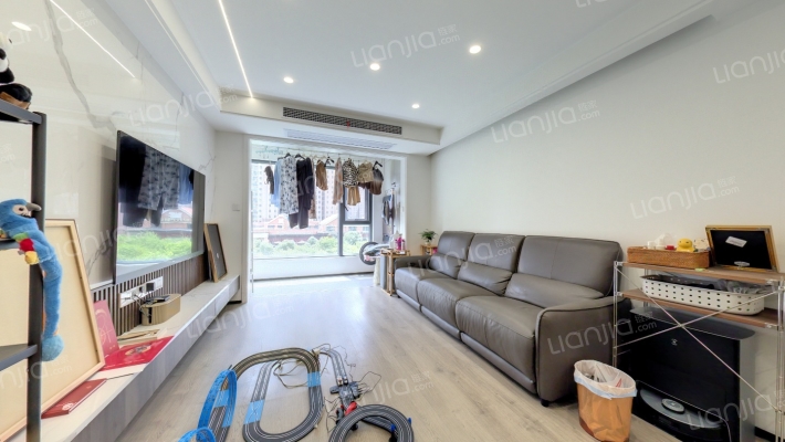 融创公园壹号三期二手房实景图