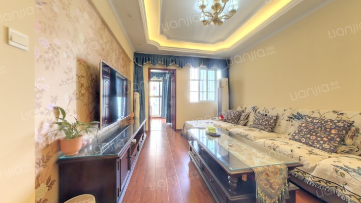 堤亚纳河谷二手房实景图