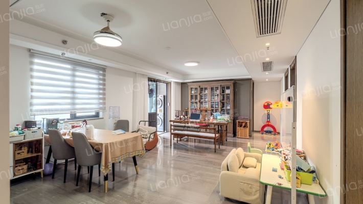 汇悦天地三期二手房实景图