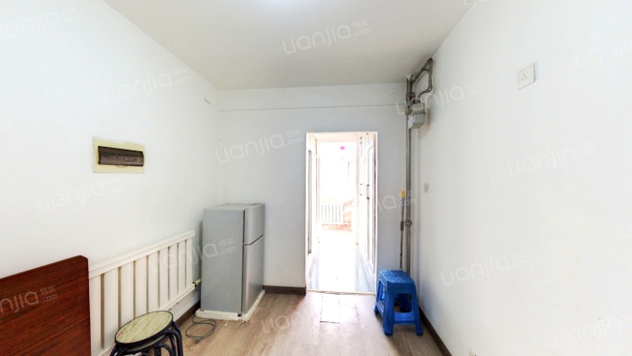 惠民小区二手房实景图