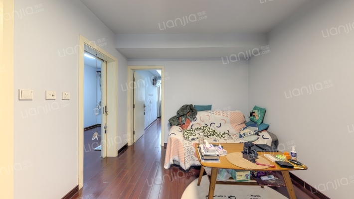 金杨新村十一街坊二手房实景图