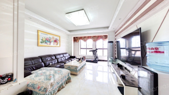 听香水榭二手房实景图