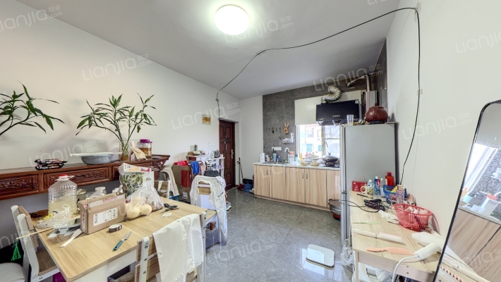 新学前学地二手房实景图