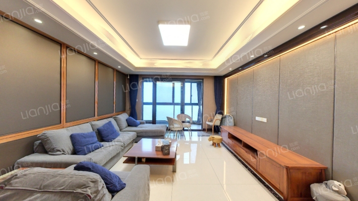 富力十号B区二手房实景图