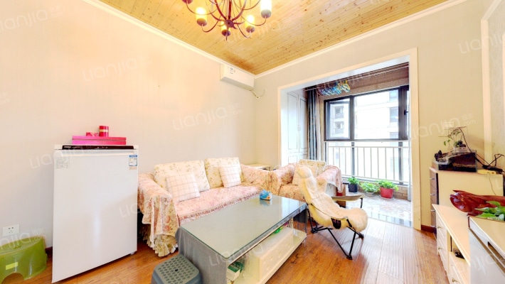 银泰泰悦湾二手房实景图