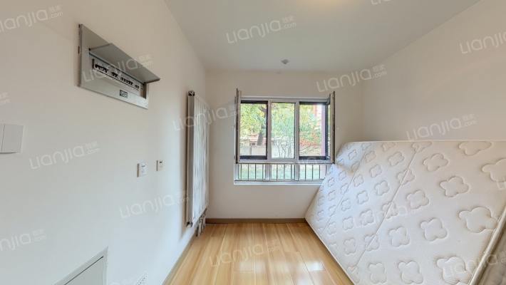 芳和嘉园二手房实景图