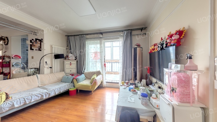 龙跃花园二手房实景图