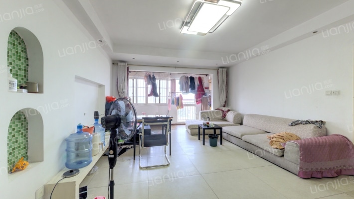 一品荷花二手房实景图