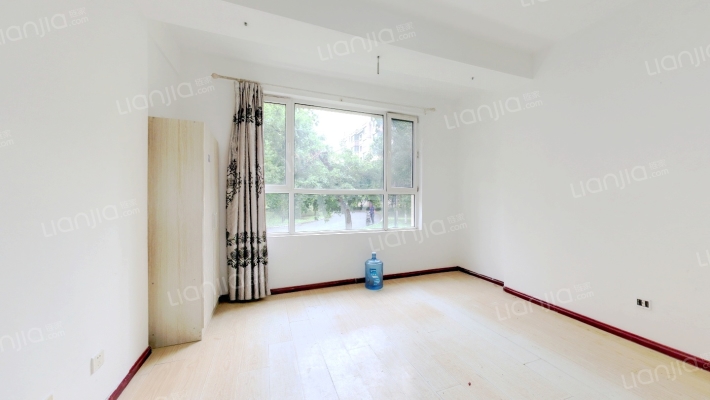 步阳江南甲第一期二手房实景图