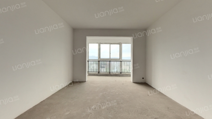 南山绿庭A区二手房实景图