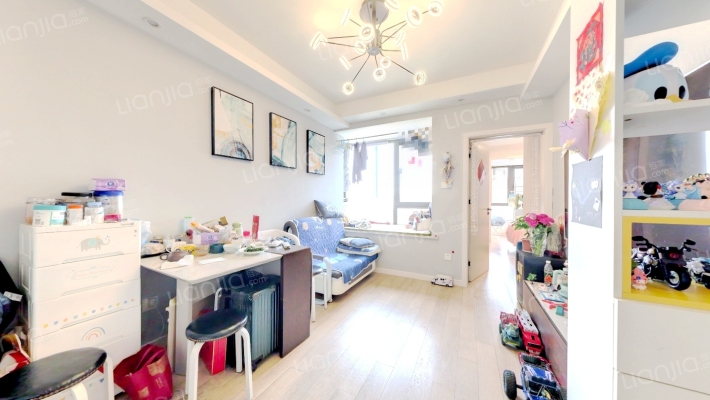 品尊国际一期二手房实景图