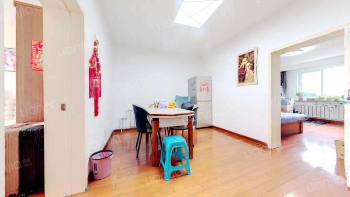 艳粉8期二手房实景图