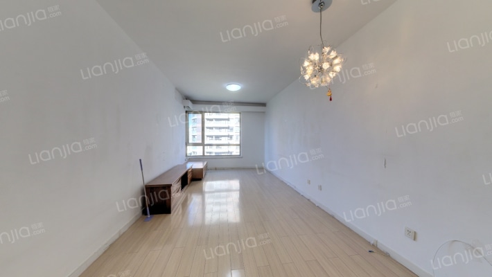 大西洋新城E区二手房实景图