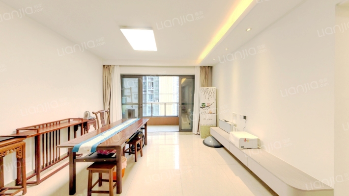 新世界凯粤湾二手房实景图