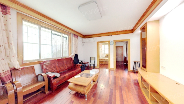 新港小区二手房实景图