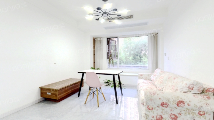 蓝润光华春天B区二手房实景图