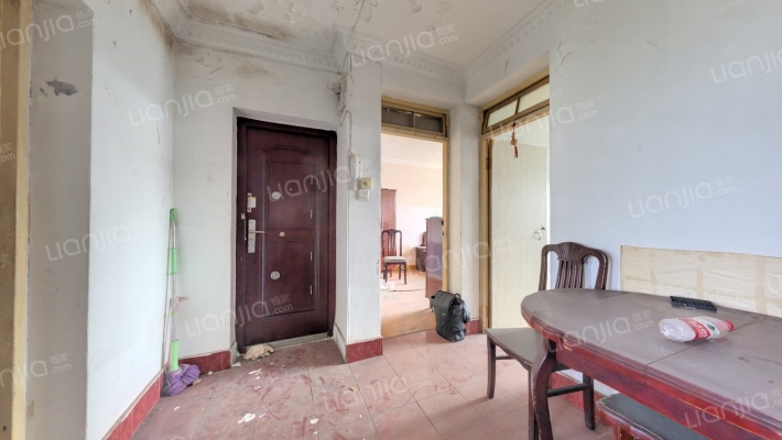 长江南路74号二手房实景图