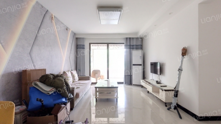 保利罗兰香谷二手房实景图