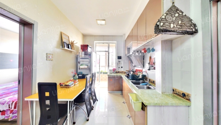 宜居家园C区二手房实景图