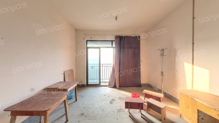 两江铂金时代二手房实景图