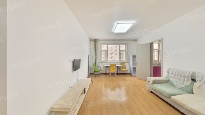 上台花园C区二手房实景图