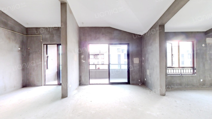 湖畔樾山二手房实景图