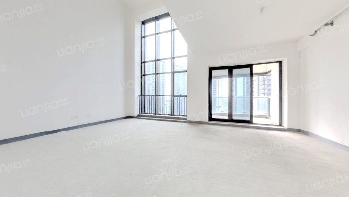 蔚蓝阁A区二手房实景图