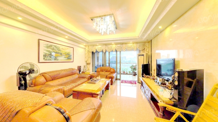 天鹅湾二手房实景图