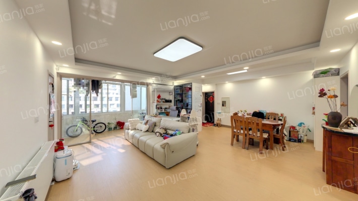 静安公寓二手房实景图