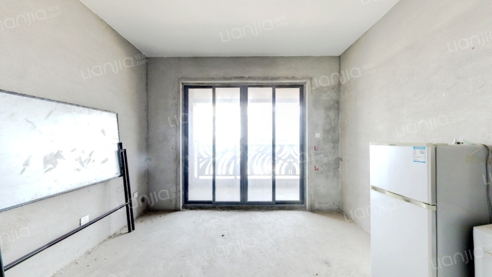 振江凤凰台二手房实景图