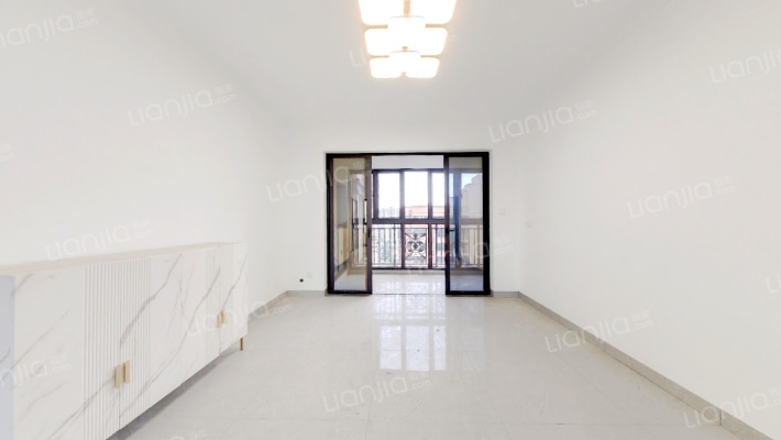 月堤湾畔二手房实景图