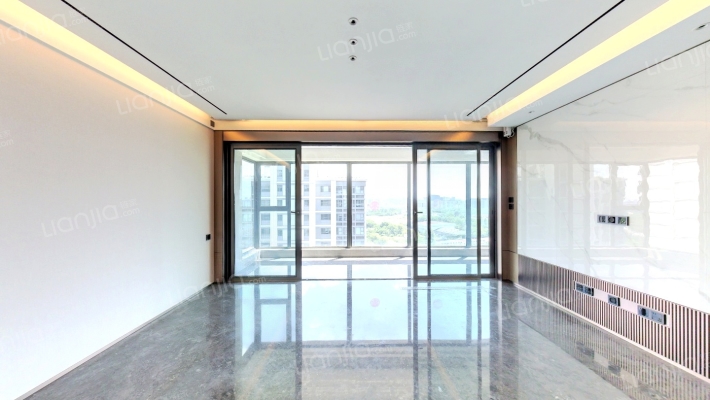 翡丽铂湾二手房实景图