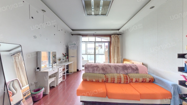 澜茵华庭二手房实景图