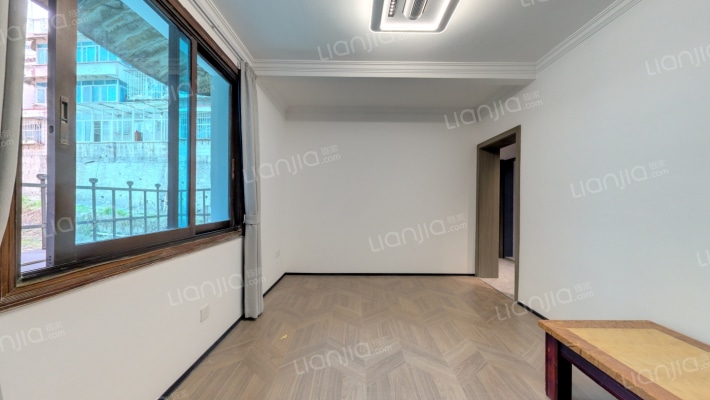 解放路370号仁和园二手房实景图