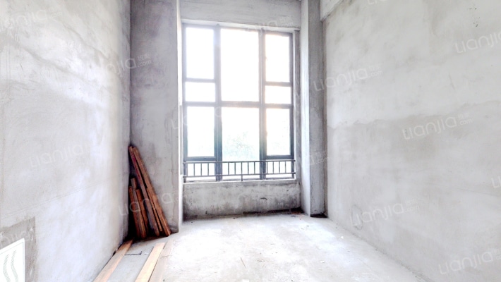 正荣财富中心二手房实景图