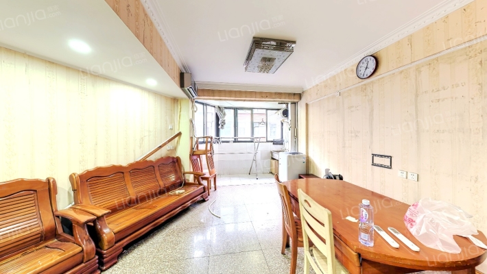 达明新村二里二手房实景图