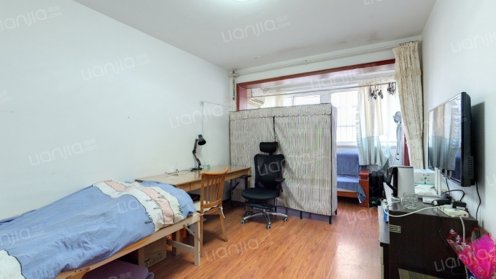 新贵都D区二手房实景图