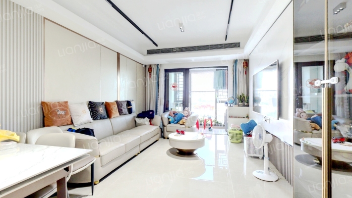 华润置地润府二手房实景图