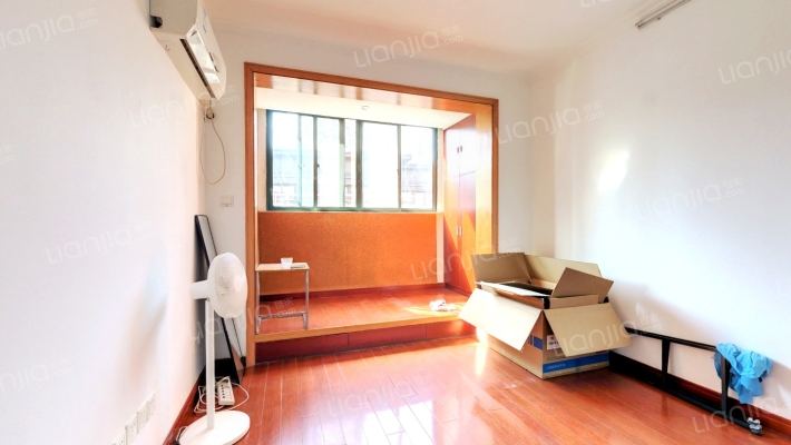 新华路669弄二手房实景图