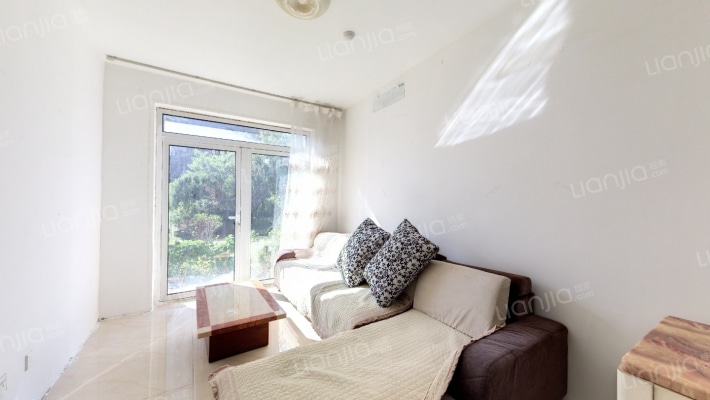 一河两公园二手房实景图