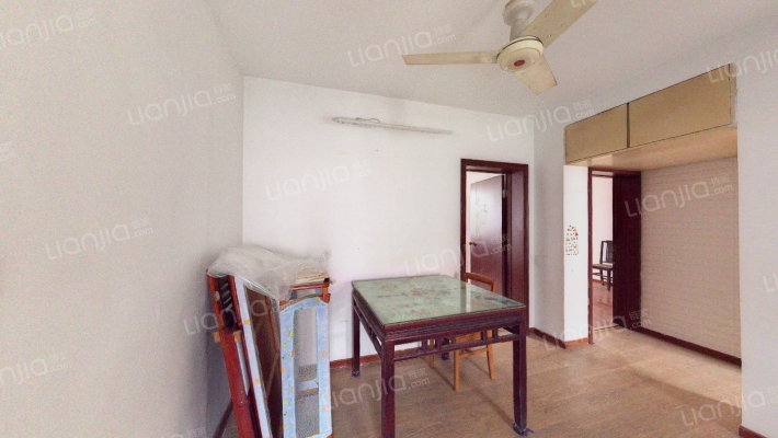 叙成里二手房实景图