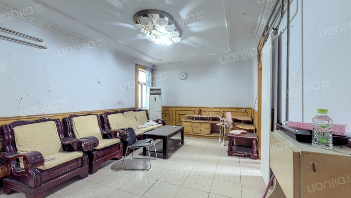 北福华铁银小区二手房实景图