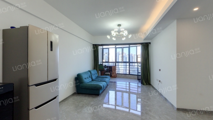 理想蓝堡国际花园二手房实景图