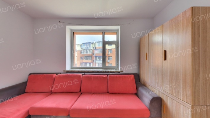 公交红旗小区南区二手房实景图