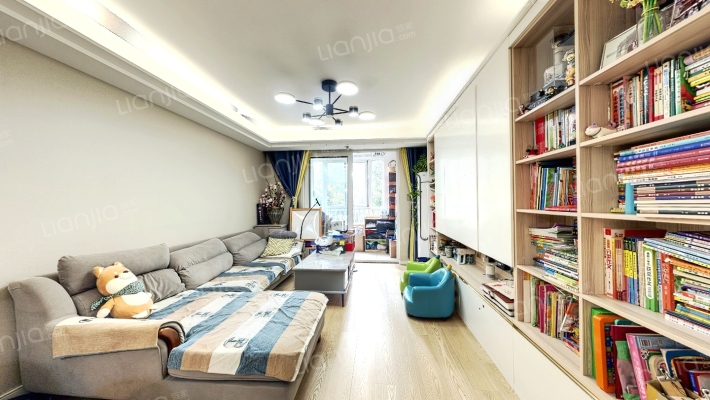 万科翡翠公园二手房实景图