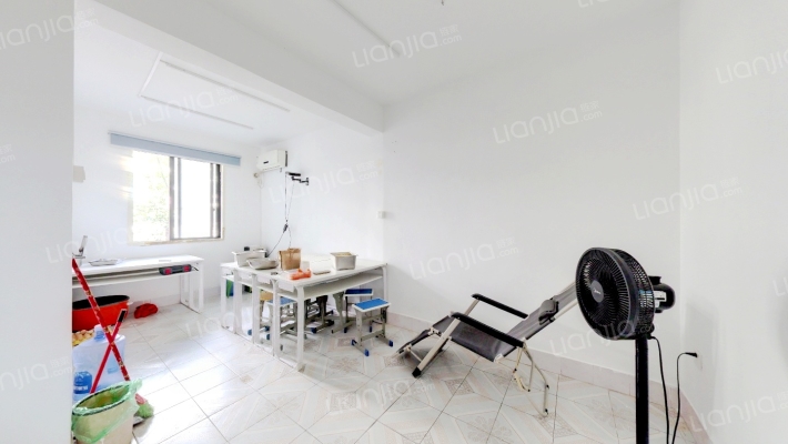 卫检宿舍二手房实景图