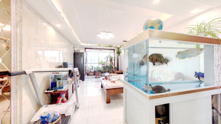 深港城二手房实景图